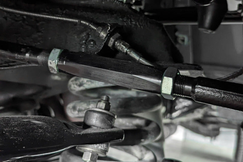 UMI Performance Tie Rod Adjusters - 11/16in Thread - 2104