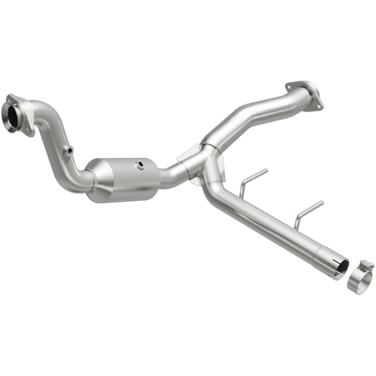 MagnaFlow Direct Fit Catalytic Converter 15-17 Ford F150 V6 2.7L OEM Underbody - 21-471