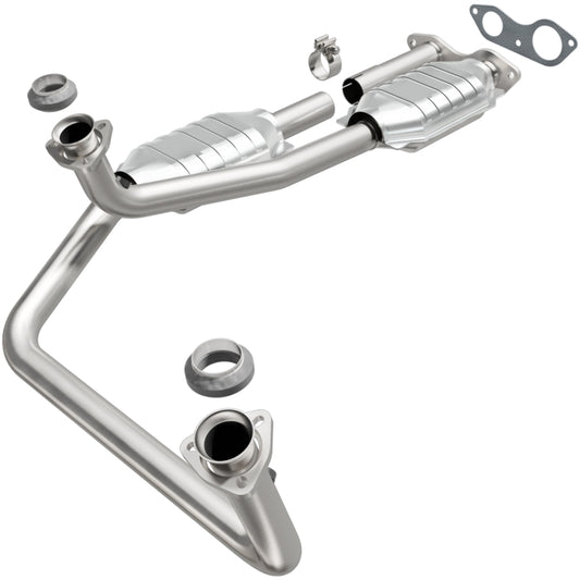 MagnaFlow Direct Fit Catalytic Converter California Grade 96-00 GM Tahoe/Yukon/Escalade 5.7L - 4451453