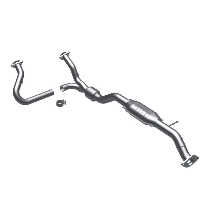 MagnaFlow Direct Fit Catalytic Converter 00-05 Blazer 4WD 4.3L - 93370