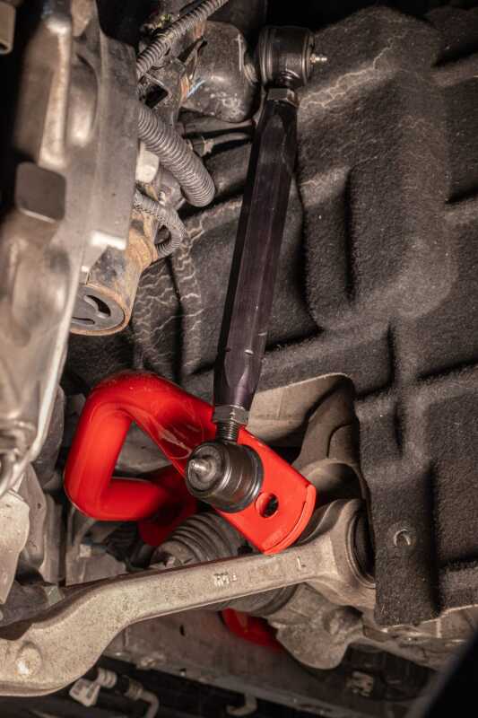 UMI Performance 16-24 Chevrolet Camaro Suspension Stabilizer Bar Link - Red - 2549