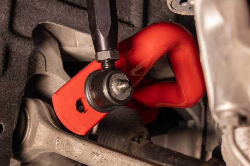 UMI Performance 16-24 Chevrolet Camaro Suspension Stabilizer Bar Link - Red - 2549