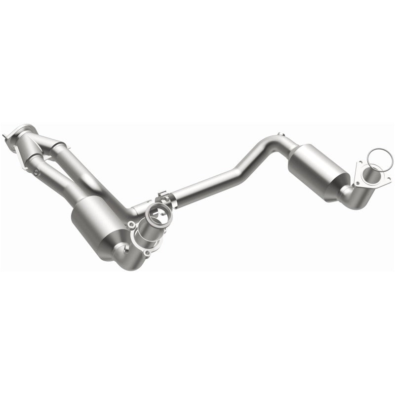 MagnaFlow DF Catalytic Conv OEM 2005 GMC Sierra/Chevrolet Silverado 1500/Cadillac Escalade Underbody - 4551419