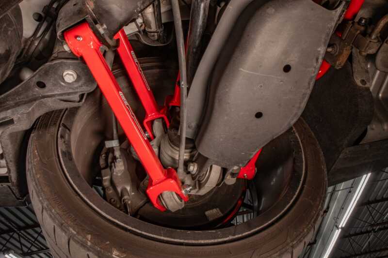UMI Performance 16-24 Chevrolet Camaro Suspension Trailing Arm - Black - 2540-B