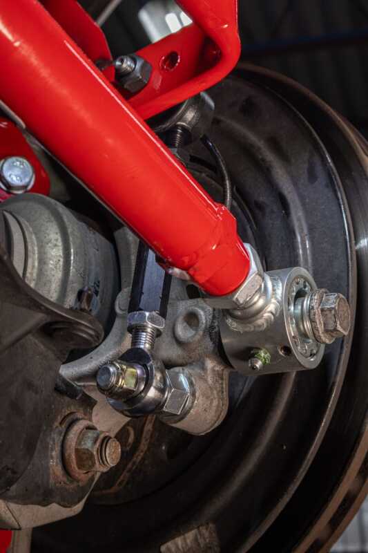 UMI Performance 16-24 Chevrolet Camaro Suspension Stabilizer Bar Link - Red - 2549